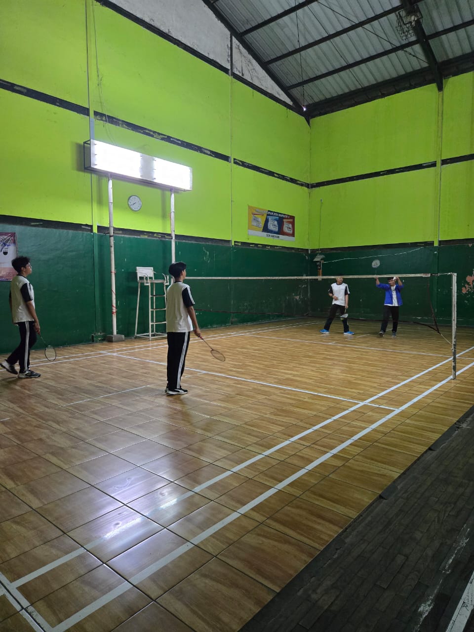 Badminton