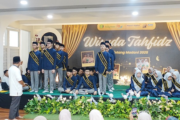 Wisuda Tahfidz 2025