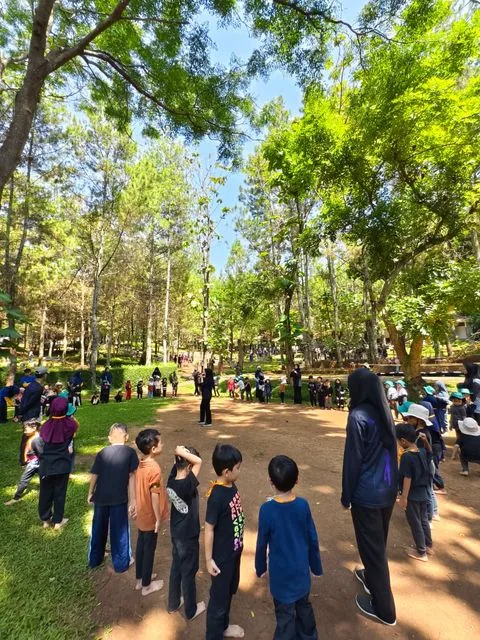 Foto berita: Fieldtrip TK Bintang Madani ke Cantigi Camp