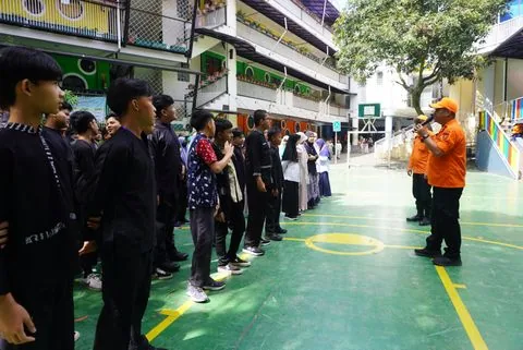 Foto berita: Mitigasi Bencana Sekolah Bintang Madani